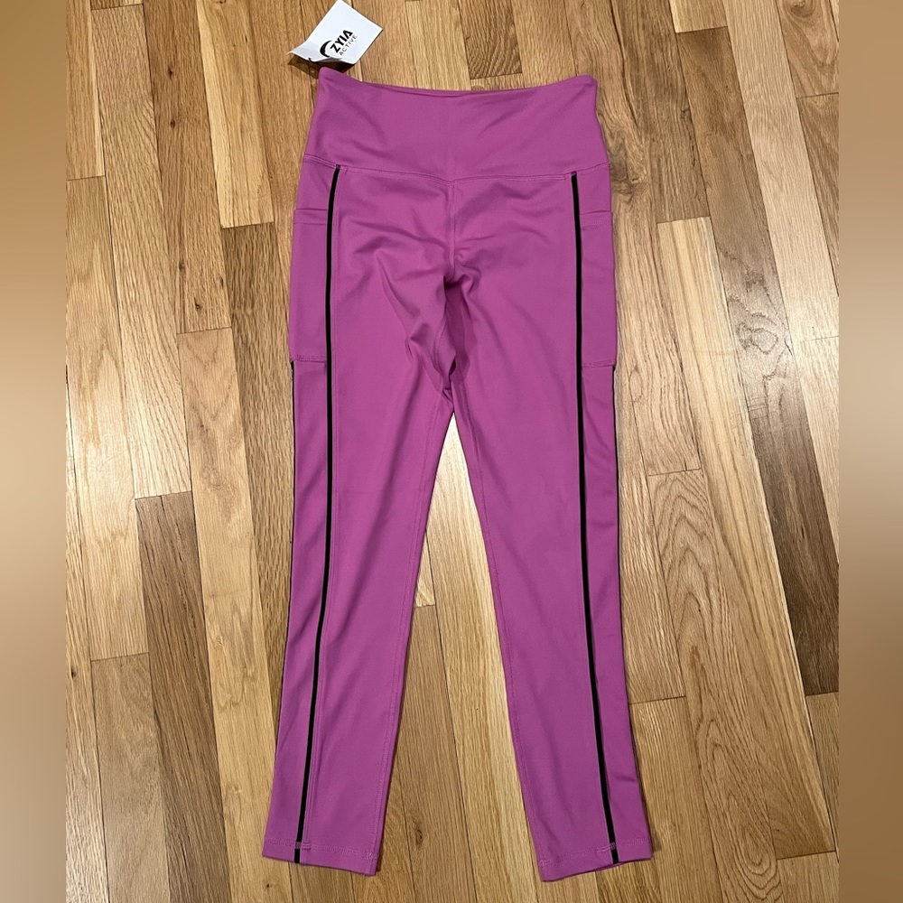 Zyia Light n Tight 7/8 24” Leggings, size 4, Bright Lilac Piping w/pocket